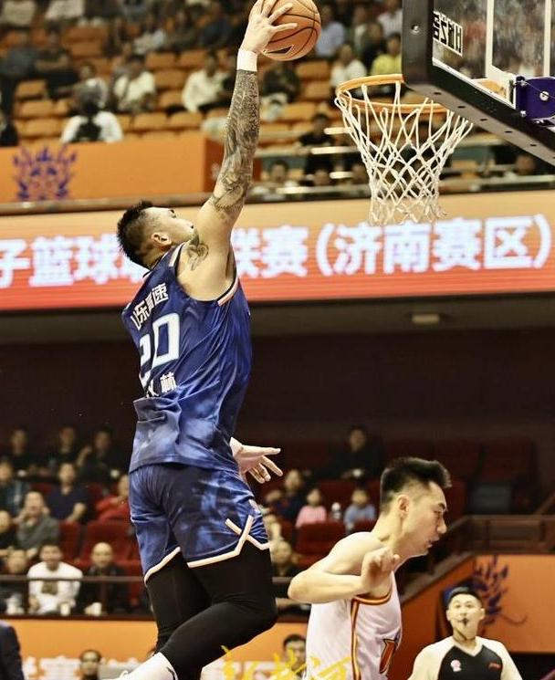 山东男篮客场遭遇失败，教练表示不会放弃