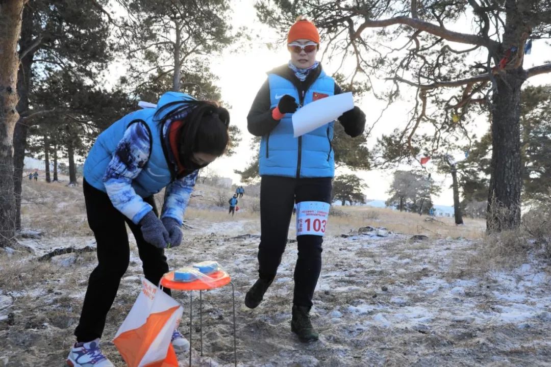 法国南方和南极洲的秋季冰雪运动队欧预赛开赛