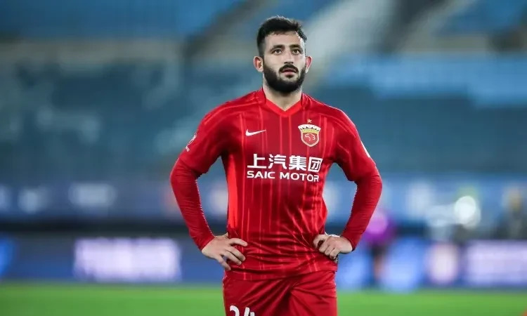上海上港对东京FC的亚冠比赛高潮迭起
